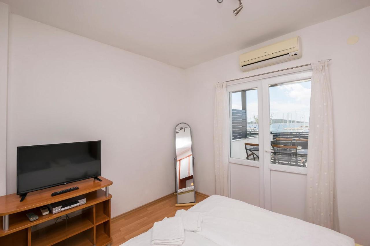 Apartments And Rooms Mare ヴォディツェ エクステリア 写真
